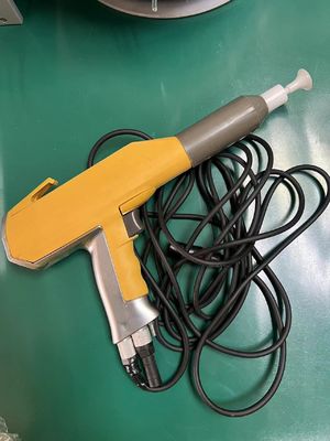 Pistolet électrostatique à revêtement en poudre de substrat métallique avec pulvérisation automatique