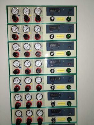 Équipement de revêtement de type machine pistolet manuel de revêtement en poudre pour la production de moteurs de roues automobiles