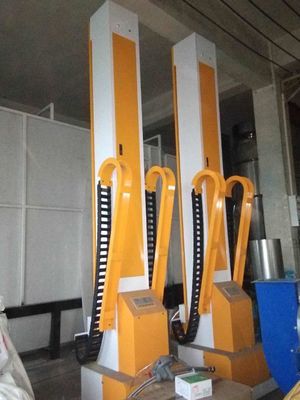 La machine de pulvérisation de peinture automatique compétitive est un réciproqueur de revêtement en poudre de 700*700*2400 mm