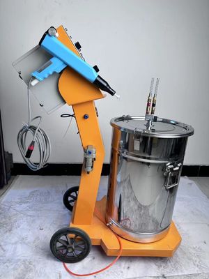 Le revêtement est réalisé avec la machine de pulvérisation de peinture à pulvérisation électrostatique 2020 Gema Optiflex 2 B