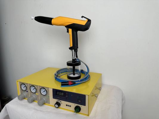 Machine de revêtement en poudre électrostatique intelligente pour le substrat d'acier dans le revêtement métallique